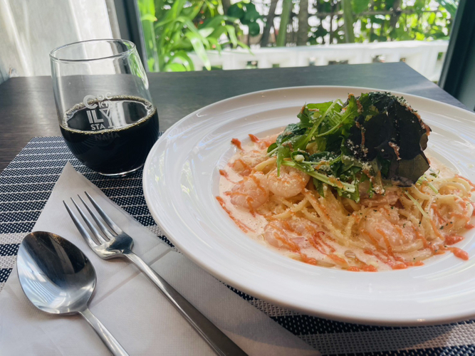 ランチのメインはパスタも含まれ、全5種類から選択可能