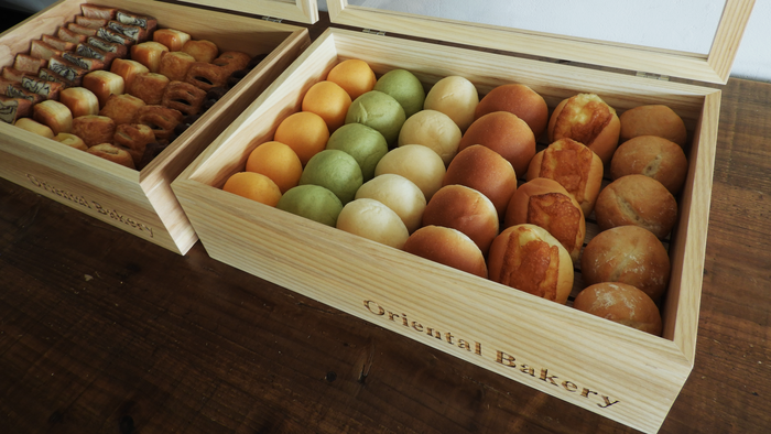 空間を演出する、 BREAD BOXなどの什器提供