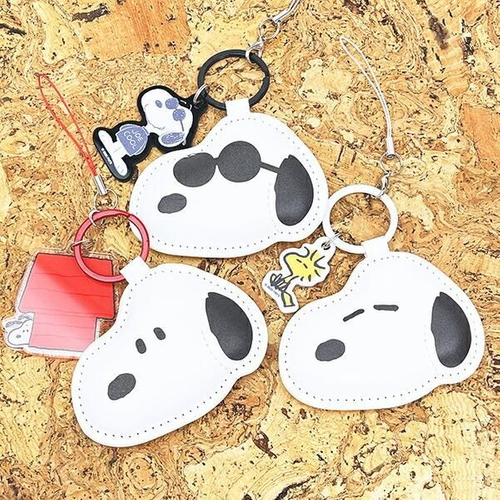 スヌーピーのインパクト抜群なキーホルダー