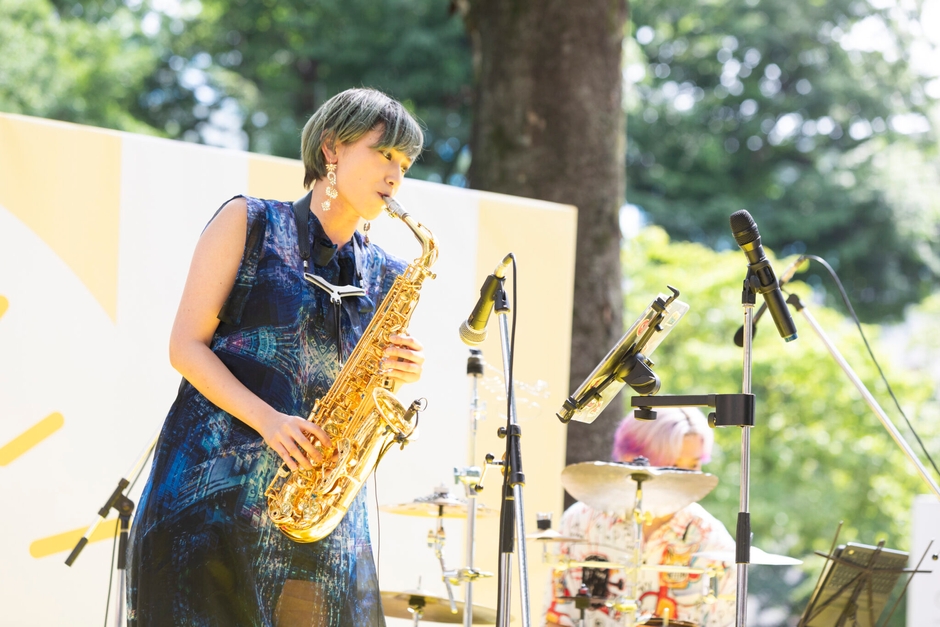 中村有里(sax) 