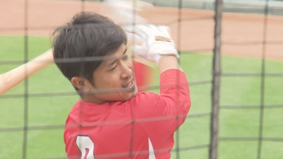 カープのムードメーカー上本崇司選手がスタジオ生出演。“初物尽くし”となった今シーズンを振り返る！