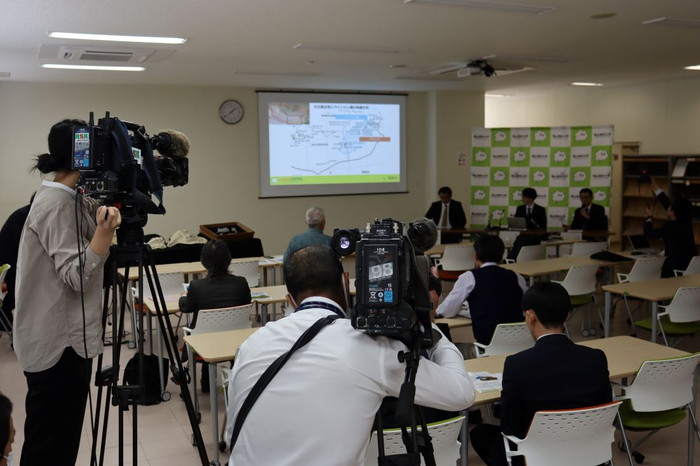 記者会見の様子