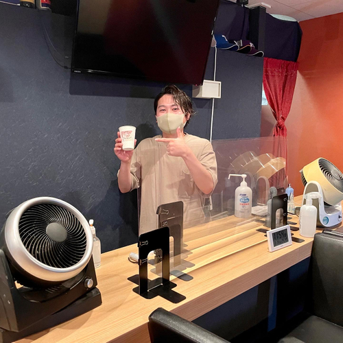 店主の萩森翔平さん 