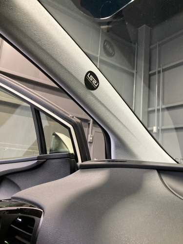 ロゴステッカーは撮影用マーカー