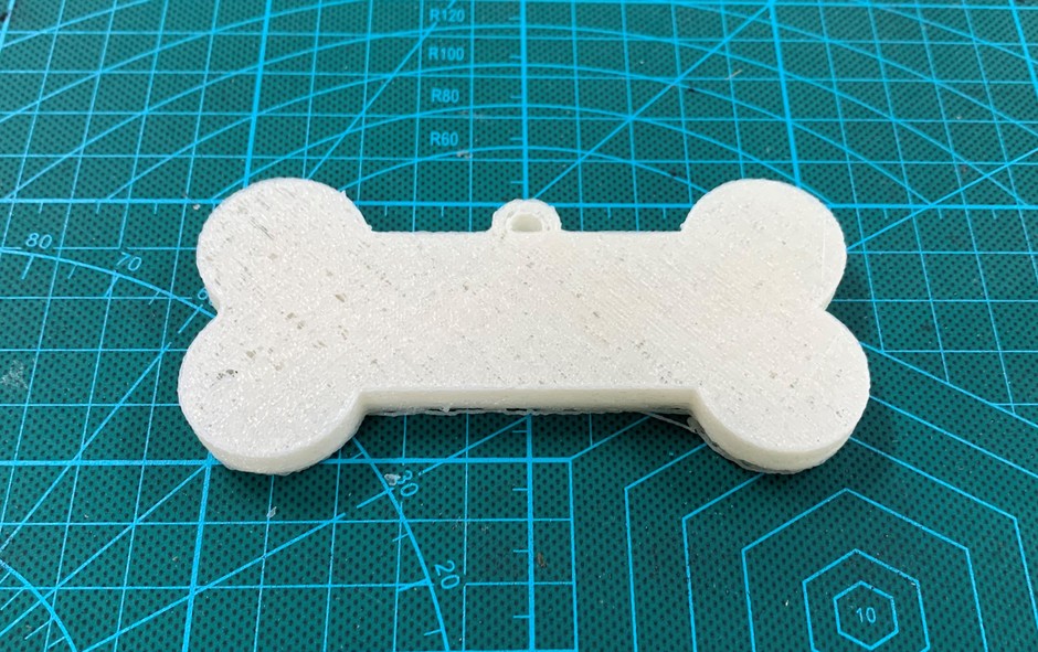 PLA/ヒドロキシアパタイト複合材料を用いて3Dプリンターで印刷したおもちゃの骨の形状