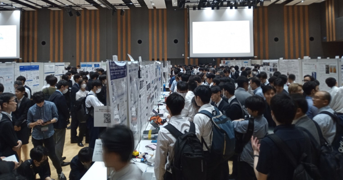 ROBOMECHポスター発表の様子