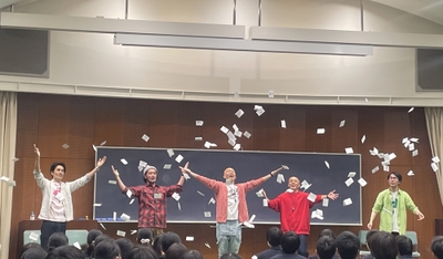 昨年の公演の様子①
