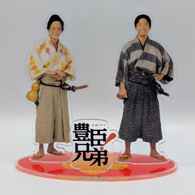 アクリルスタンド(扮装ver.) 2,420円(税込)