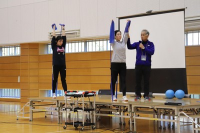 健康サポート体操を指導