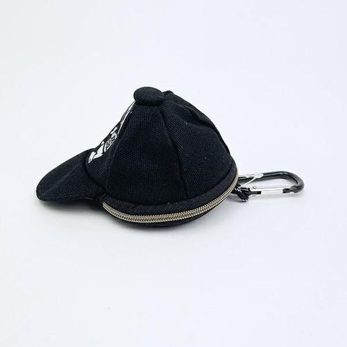 スヌーピーのキャップ型ポーチ