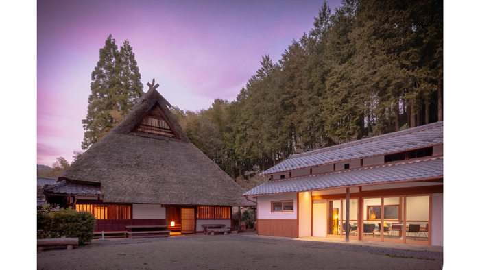 螢庵　新たに開業した茅葺一棟貸し(1)