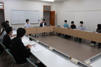 顔合わせミーティングの様子1