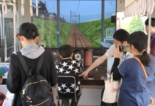 運転シミュレーション体験