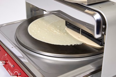 クレープ生地焼成