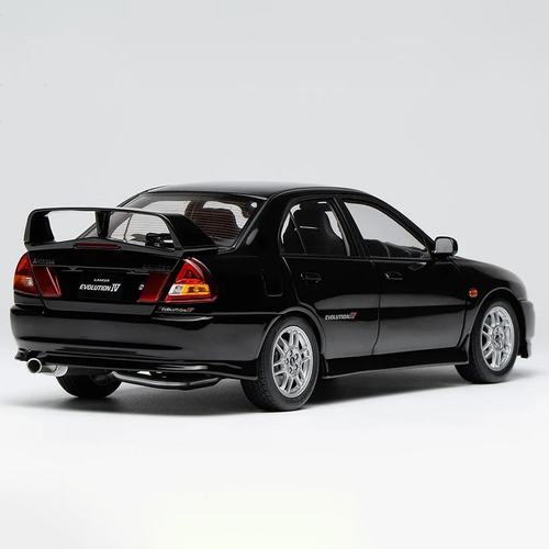 モーターヘリックス 1/18スケール M84002 三菱 Lancer Evolution IV ピレネーブラックパール