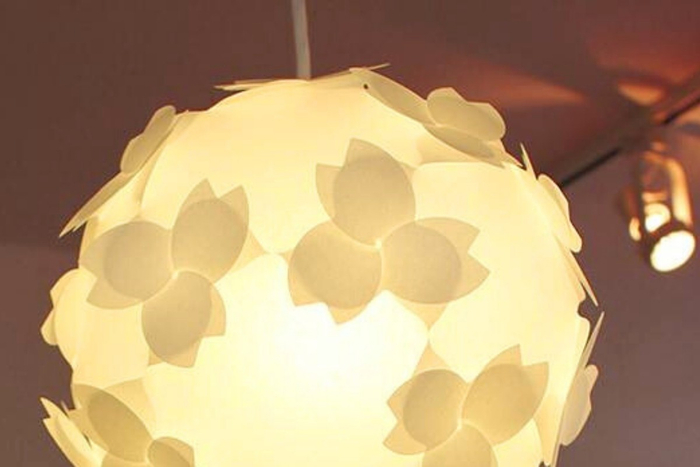 柔らかな光で空間を春色に。