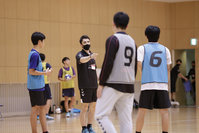 Aチーム監督：土井レミイ杏利選手