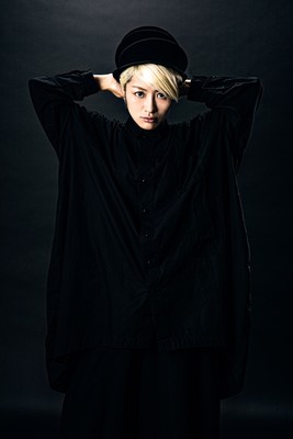 神宮エミ氏