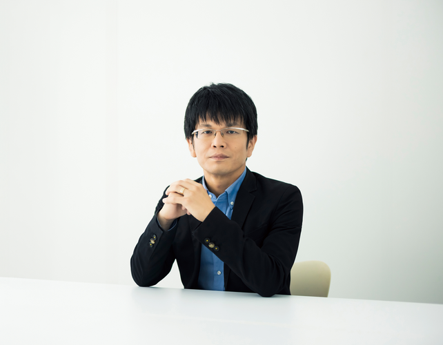 森永 康平 氏