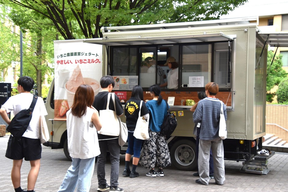 キッチンカーが登場