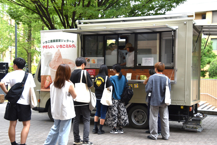 キッチンカーが登場
