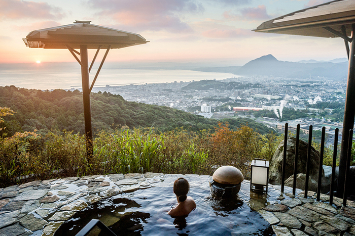 絶景とともに&ldquo;美肌の湯&rdquo;を堪能する露天風呂