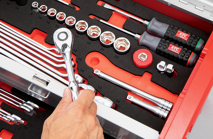 新採用の二層式発泡収納トレイ