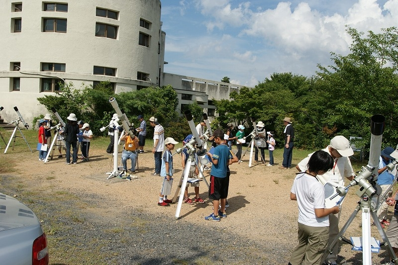 京大天文台での子ども望遠鏡教室