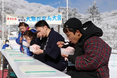 かき氷早食い競争
