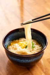 「かつ丼 吉兵衛」で“生そうめん”を提供開始！ 創業40周年、神戸・西宮・大阪の全店舗で展開！