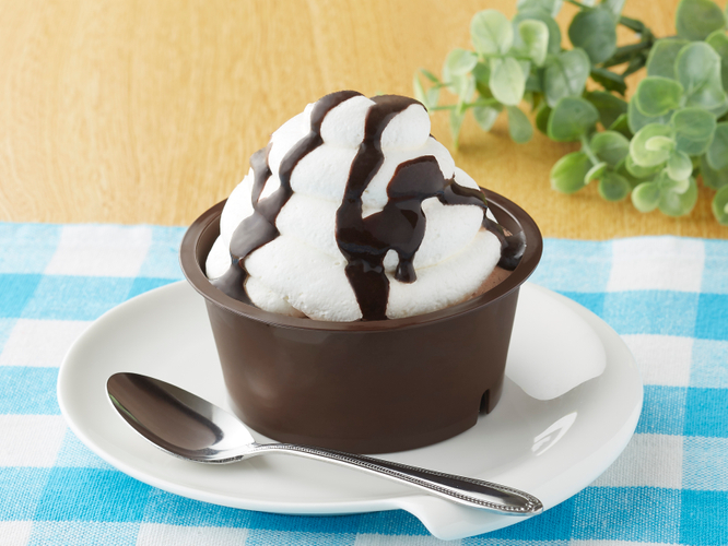 ホイップまみれのガトーショコラ（画像はイメージです。）