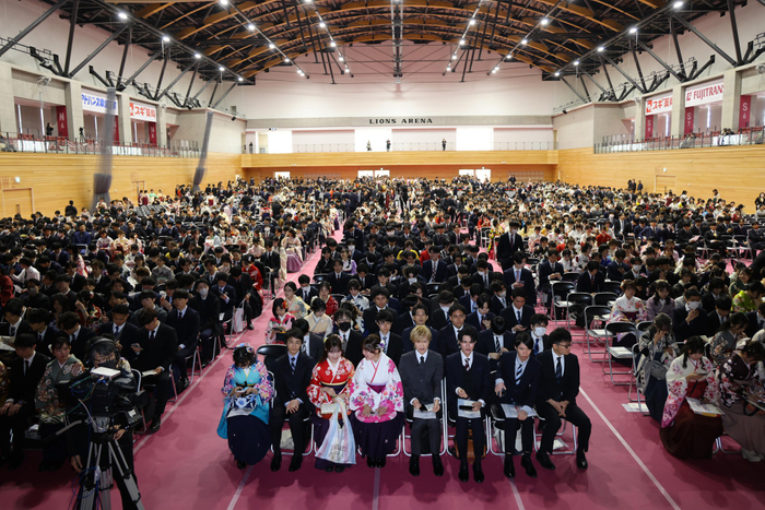 LIONS ARENAを埋めた卒業生・修了生ら