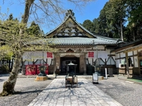 身延山奥之院思親閣