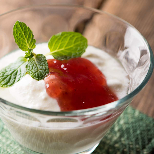 「福岡県産 あまおう&reg;」&times;ヨーグルト