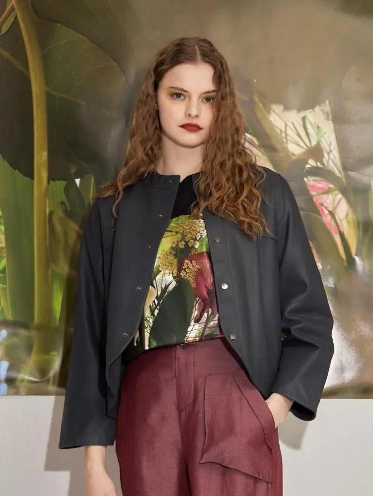 2.カッティングの秀逸なシアー・スィングジャケット