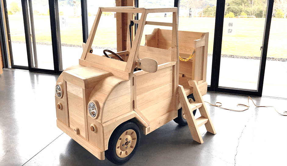 木製電気自動車(大阪産業大学)