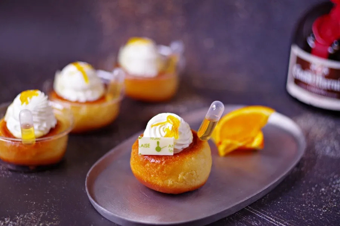 「パティスリーアングレーズ＊フィーユ」の「サバラン＊オランジュ」735円