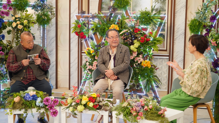 鶴瓶師匠は、吟さんと奥様のデュエットCDを持っておしゃべり