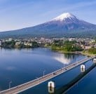 富士山と河口湖大橋