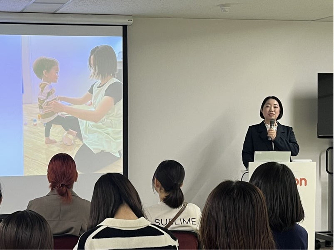 講演の様子　当事者ご家族