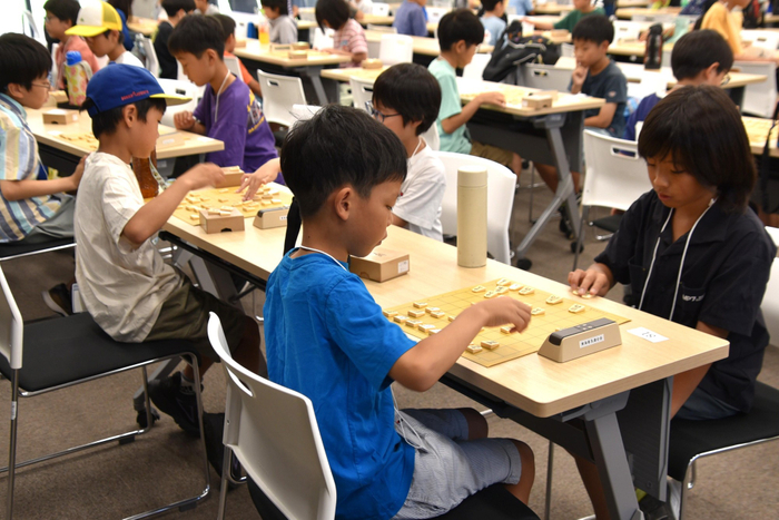 熱戦を繰り広げる子どもたち