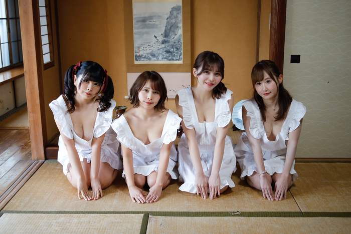 (左から)めるにゃん、さくらこ、時希美穂、吉田麻衣子