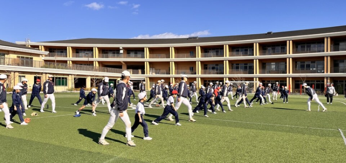 令和7年（2025年）1月に開催した附属高校野球部と附属小学校の「野球交流会」の様子