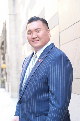 　  白鵬翔氏