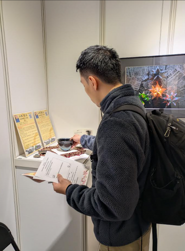 釉薬を使用していないのにこの光彩は凄すぎる！と