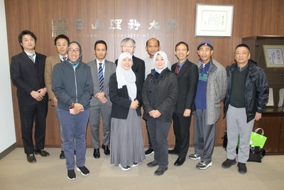 平野学長(後列左から4人目)を表敬訪問したインドネシア政府の訪日団