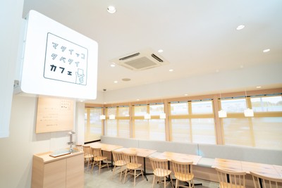 カフェ内観