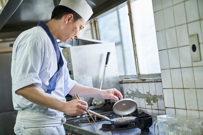 当館料理人の「本気の仕込み」をご堪能ください!