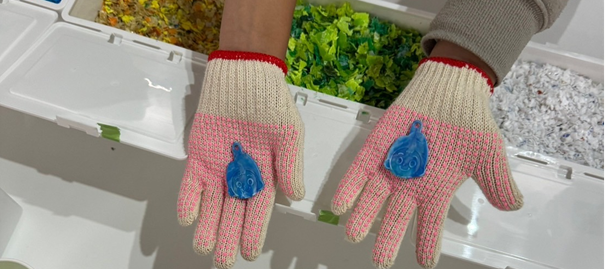 令和6年(2024年)に実施したイベントで廃プラスチックを利用して製作したキーホルダー