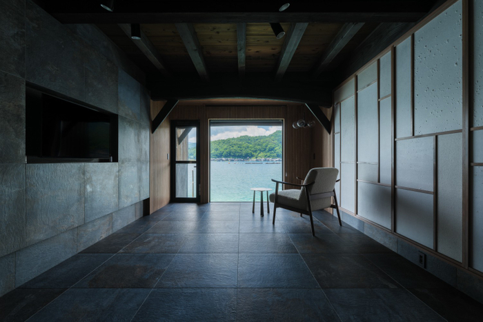 非住宅部門銅賞「FUNAYA藏」設計 株式会社U設計室　施工 花満建設株式会社　撮影 貝出翔太郎